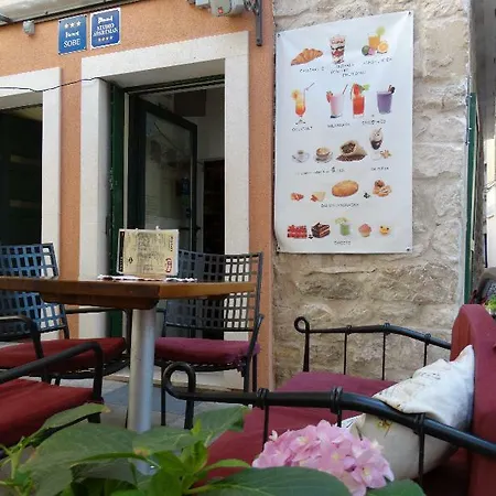 Apartment Pjaceta