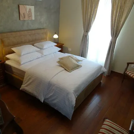 Apartment Pjaceta *